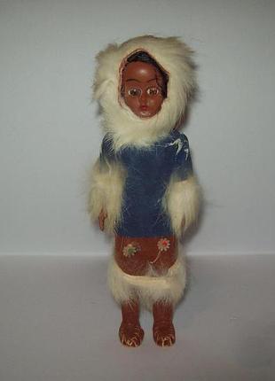 Лялька у національному етнічному одязі