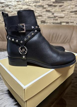 Напів чоботи осінні michael kors р. 5,5