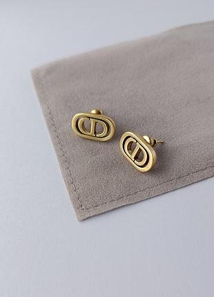 Новинка, брендовые серьги в стиле диор