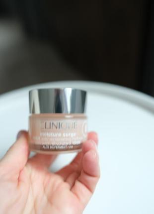 Крем moisture surge™ 100h auto-replenishing hydrator