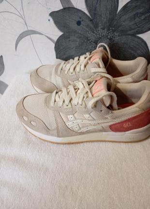 Asics gel кроссовки.