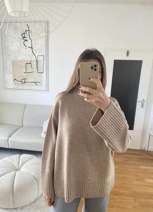 Стильный оверсайз свитер гольф шерсть + кашемир от hallhuber. плечи 54, рукав 50, пог 58, длина 62. срезанная внутренняя бирка.