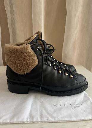 Женские сапоги