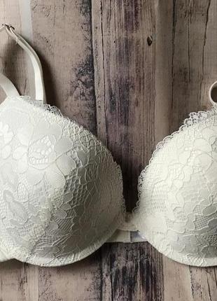 Бюстгалтер