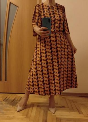 Шикарное трикотажное  платье, размер 14-16