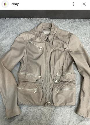 Кожаная куртка косуха karen millen оригинал бренд натуральная кожа короткая курточка размер s,xs указан размер 12