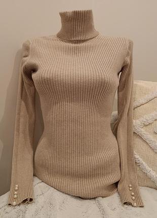 Базовый классный гольфик в рубчик, размер m/l.