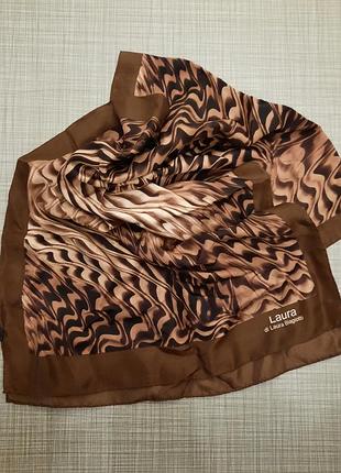 Laura biagiotti. шовк. шарф.
