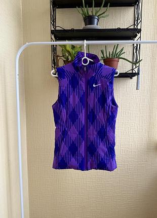 Безрукавка, жилетка nike xs