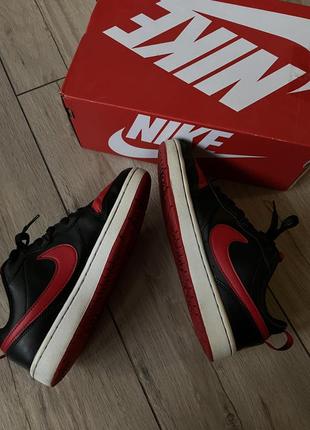 Женские кроссовки nike