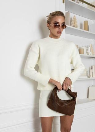 Костюм зі спідницею