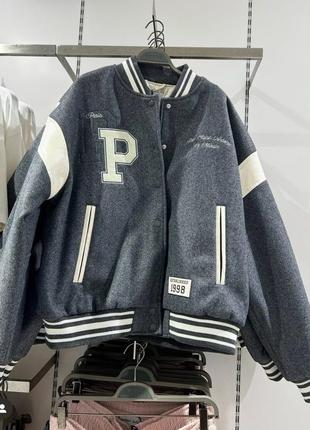 Мякенький бомбер від бренду bershka  іспанія, оригінал! куртка букле