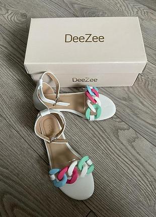 Босоніжки сандалі для дівчинки deezee.