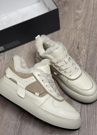 Зимние кроссовки на овчине из натуральной кожи