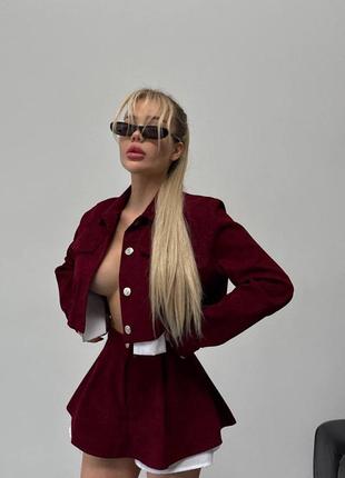Эффектный костюм в трендовых цветах шоколад и бургунди