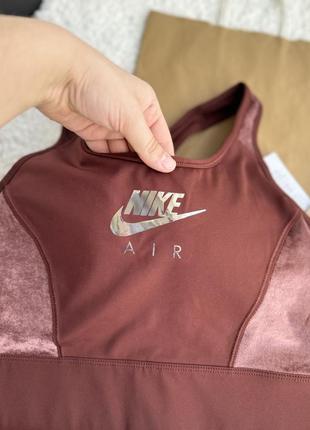 Топ nike 4