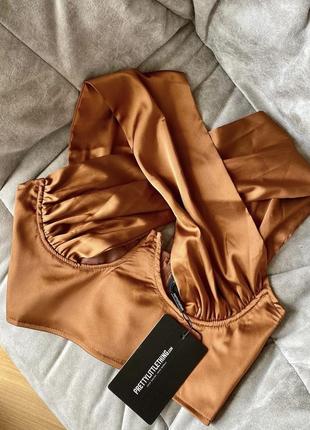 Топ с косточками prettylittlething