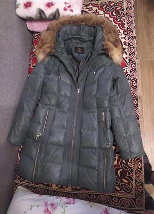 Продам пуховик женский