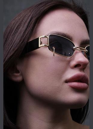 Сонцезахисні окуляри 🕶️