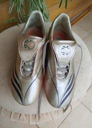Бутсы 35 размер. adidas