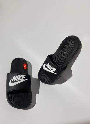 Тапки nike в черном цвете