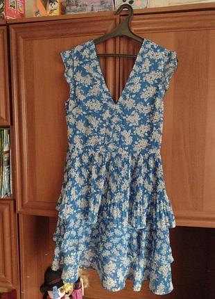 Сукня для дівчинки.