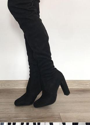 Чорні ботфорти панчохи вище коліна на зав‘язку