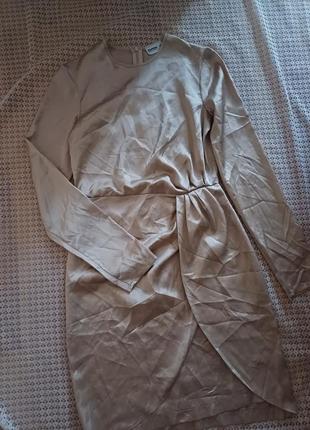 Красивое сатиновое нарядное платье на запах от украинского бренда papaya