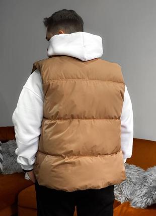 Чоловіча утеплена жилетка бежева5 фото