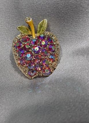 Брошь винтажное яблоко