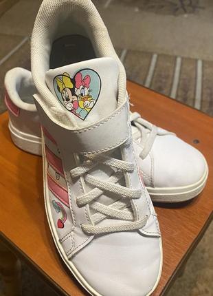 Кроссовки adidas disney