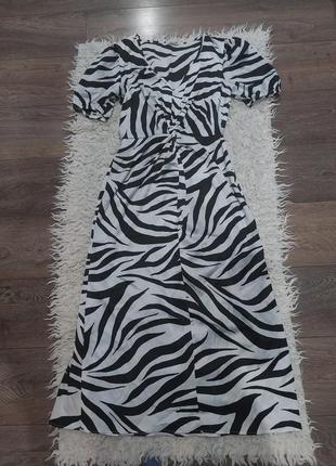 Платье с орнаментом зебра