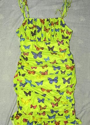 Платье зеленая с бабочками