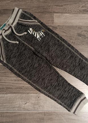 Красивые брюки для ребенка, портящие штаны