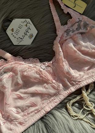 Бюстгальтер shapely figures, размер 105 е