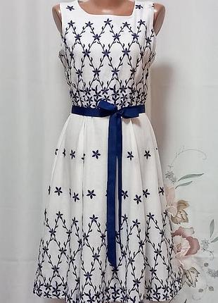 Очаровательное батистовое платье с вышивкой apricot с бумажной биркой