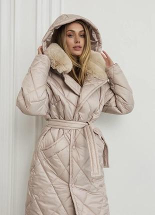 Теплое стеганое пальто с поясом пуховик кролик