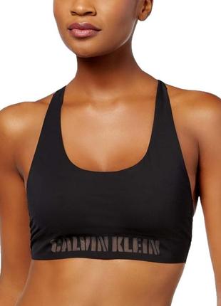 Безшовний топ з логотипом на передній частині топа