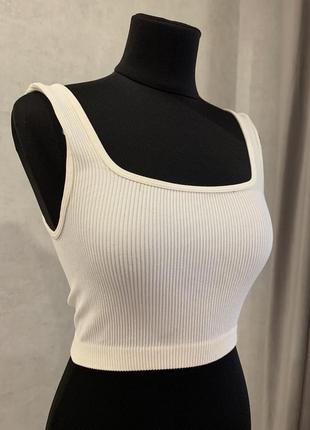Zara білий топ кроп в рубчик xs-s розмір