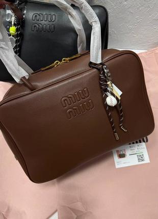 Жіноча шкіряна сумка miu miu