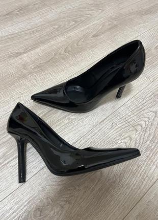 Туфли лакированные zara