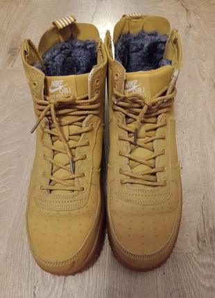 Кроссовки мужские nike 🎉👍
зимние!!!