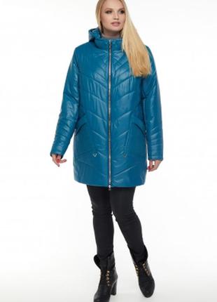 Женская куртка с капюшоном 56 р-р.