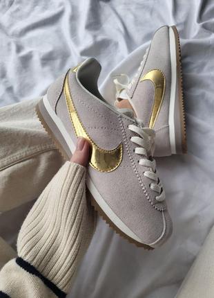 Трендовые кроссовки nike