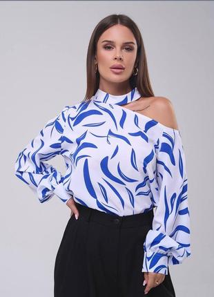 Блузка з відкритим плечем