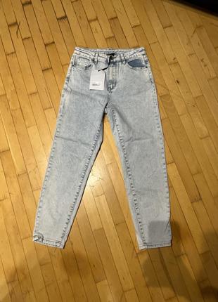Світлі джинси італійського бренду joleen