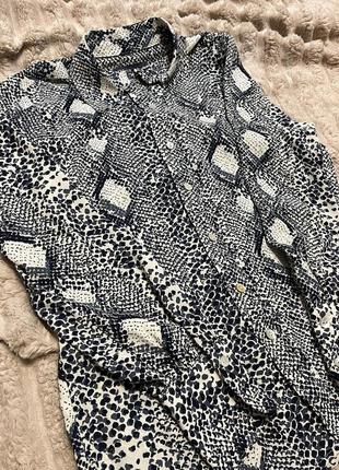 Рубашка с абстракциями