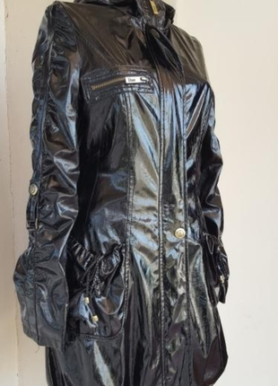 Синоним непринужденности: удлиненная куртка dior