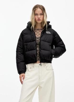 Стьобана куртка pullpull&bear pacific republic