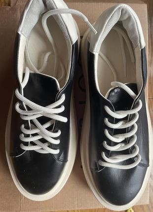 Кожаные кеды